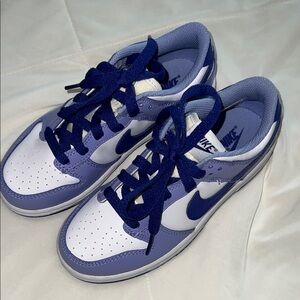 Nike Kids Sneakers in purple and White brand new